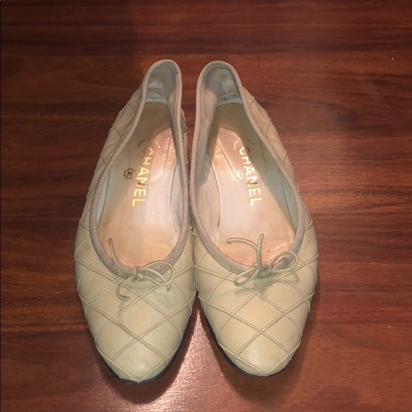 CHANEL Shoes - CHANEL flats